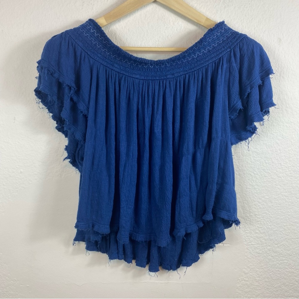 Free People Women’s‎ Medium Off the Shoulder Cropped Tee Raw Hem Peasant Smocked